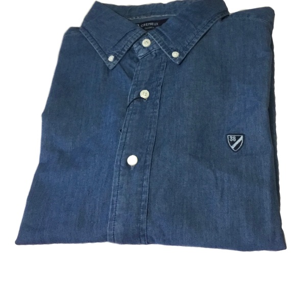 BUTTON DOWN SHORT SLEEVES DENIM SHIRT - Picture 2 of 6